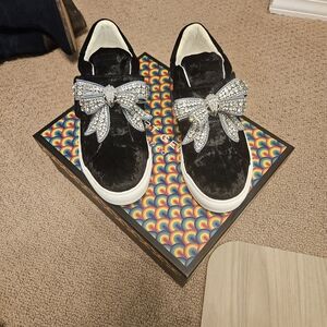 Kurt Geiger 'Laney Bow' Black Velvet Women Sneaker Size 8